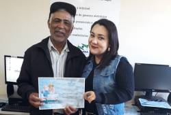 Idosos recebem certificados de inclusão digital