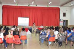 Professores participam de palestra de prevenção ao suicídio