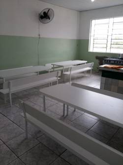 Educação entrega equipamentos nas escolas municipais