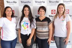 Estudantes participam de aula prática de trânsito