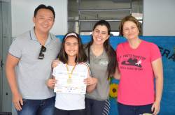 MARIA MITIKO FATURA 6 MEDALHAS NA OLIMPÍADA BRASILEIRA DE ASTRONOMIA