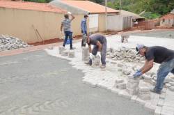 RUA ORLANDO GREGÓRIO RECEBE O TÃO ESPERADO PAVER.