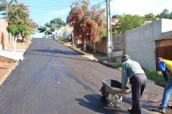 Rua Angelino J nunes recebe micropavimento asfaltico