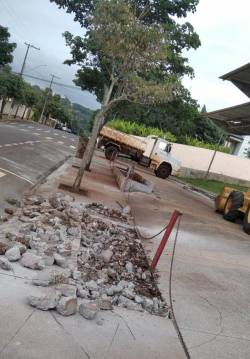 REFORMA DO TERMINAL DO ESTUDANTE DE ASSAÍ