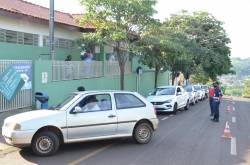 IDOSOS DE 79 E 78 ANOS RECEBEM A VACINA CONTRA COVID-19