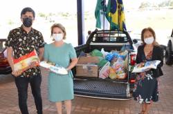 PASSEIO SOLIDÁRIO ARRECADA UMA TONELADA DE ALIMENTOS