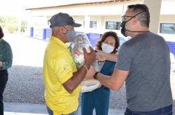 PROVOPAR DISTRIBUI CESTAS BÁSICAS NO DISTRITO DO PAU D