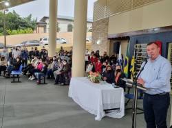 HOMENAGEM À PROFESSORA MARIA APARECIDA DE GOUVEIA GRECA 