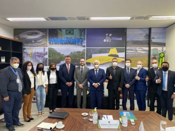 COMITIVA DE ASSAÍ PARTICIPA DE ENCONTRO COM O MINISTRO ASTRONAUTA MARCOS PONTES.