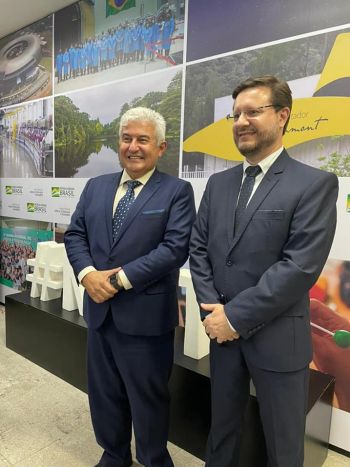 COMITIVA DE ASSAÍ PARTICIPA DE ENCONTRO COM O MINISTRO ASTRONAUTA MARCOS PONTES.