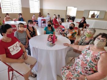 COMEMORAÇÃO AO MÊS DO IDOSO.