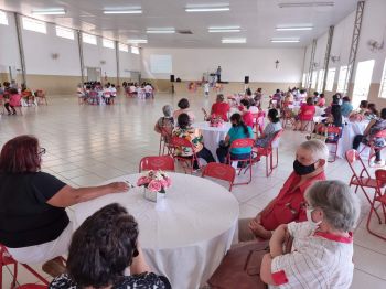 COMEMORAÇÃO AO MÊS DO IDOSO.