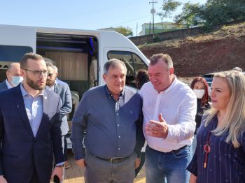 MINISTRO PAULO ALVIM VISITA ASSAÍ E DESTINA 2 MILHÕES PARA ESTRUTURAÇÃO DOS LABORATÓRIOS DO CEEP ASSAÍ.