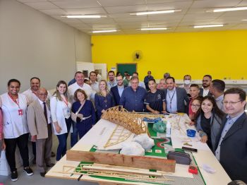 MINISTRO PAULO ALVIM VISITA ASSAÍ E DESTINA 2 MILHÕES PARA ESTRUTURAÇÃO DOS LABORATÓRIOS DO CEEP ASSAÍ.