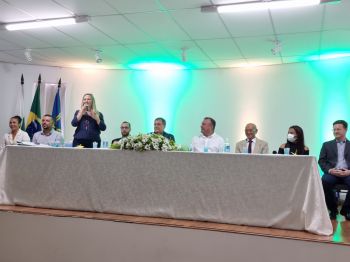 MINISTRO PAULO ALVIM VISITA ASSAÍ E DESTINA 2 MILHÕES PARA ESTRUTURAÇÃO DOS LABORATÓRIOS DO CEEP ASSAÍ.