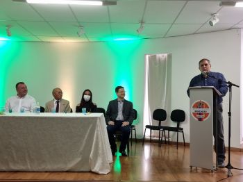 MINISTRO PAULO ALVIM VISITA ASSAÍ E DESTINA 2 MILHÕES PARA ESTRUTURAÇÃO DOS LABORATÓRIOS DO CEEP ASSAÍ.