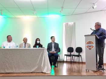 MINISTRO PAULO ALVIM VISITA ASSAÍ E DESTINA 2 MILHÕES PARA ESTRUTURAÇÃO DOS LABORATÓRIOS DO CEEP ASSAÍ.