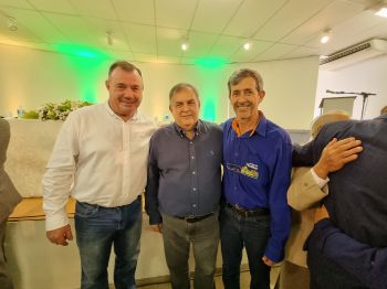 MINISTRO PAULO ALVIM VISITA ASSAÍ E DESTINA 2 MILHÕES PARA ESTRUTURAÇÃO DOS LABORATÓRIOS DO CEEP ASSAÍ.