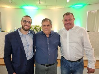 MINISTRO PAULO ALVIM VISITA ASSAÍ E DESTINA 2 MILHÕES PARA ESTRUTURAÇÃO DOS LABORATÓRIOS DO CEEP ASSAÍ.