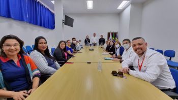 PREFEITO TUTI AGRADECE AS ESCOLAS ESTADUAIS PELA PARTICIPAÇÃO NO DESFILE DE 90 ANOS DE ASSAÍ. 