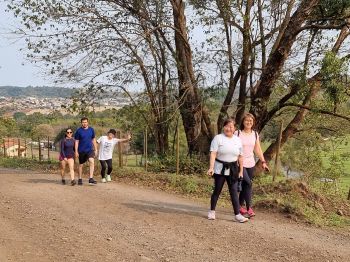 CAMINHADA DA NATUREZA HOMENAGEIA AICHA ALI CHEHADE - DONA ROSA.