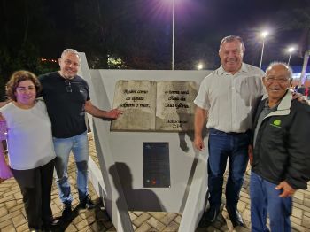 PREFEITO TUTI INAUGURA A PRAÇA DA BÍBLIA, UM ESPAÇO RELIGIOSO PARA AS FAMÍLIAS ASSAIENSES.