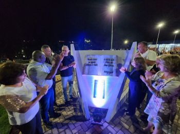 PREFEITO TUTI INAUGURA A PRAÇA DA BÍBLIA, UM ESPAÇO RELIGIOSO PARA AS FAMÍLIAS ASSAIENSES.